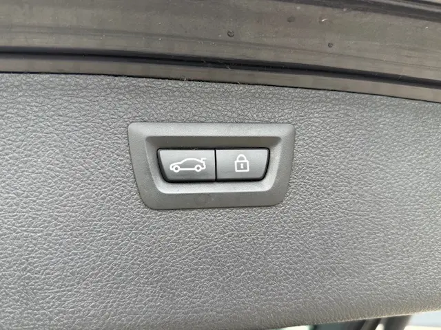 BMW 3 Serie Touring 330i xDrive M Sport 2015 Benzine 22