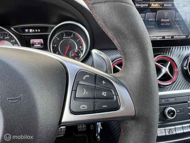 Mercedes-Benz A-Klasse AMG 45 4MATIC 2016 Benzine 23