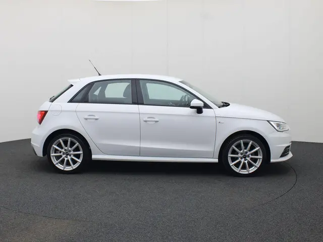 Audi A1 Sportback 1.0 TFSI/95PK Advance Sport 2019 Benzine 3