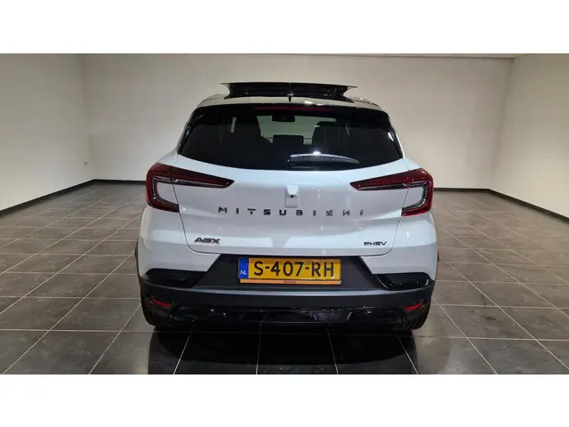 Mitsubishi ASX 1.6 PHEV AT Instyle 2023 Hybride Benzine 17