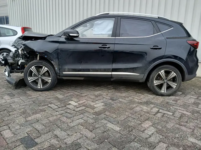 MG MG ZS EV Luxury 45 kWh SCHADEAUTO!! 2020 Elektrisch 3