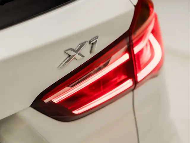 BMW X1 sDrive20i High Executive 2016 Benzine 30