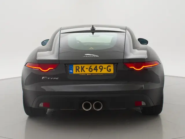 Jaguar F-Type 3.0 V6 340 PK COUPÉ 2017 Benzine 8