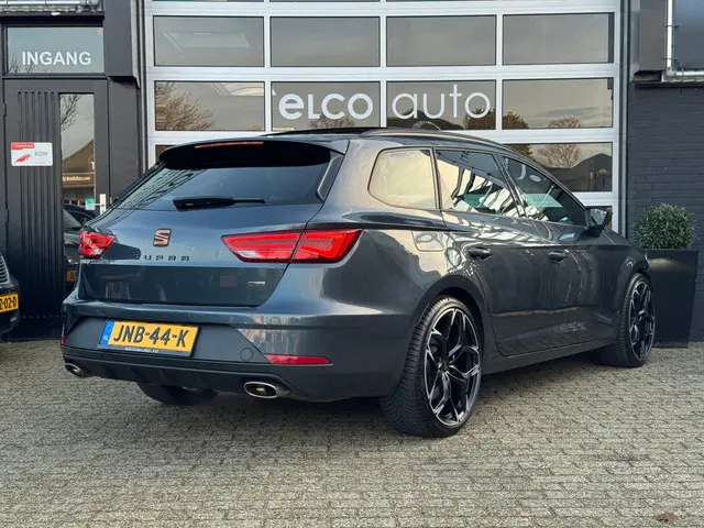 SEAT Leon ST 2.0 TSI CUPRA 300 4Drive / Pano 2018 Benzine 12