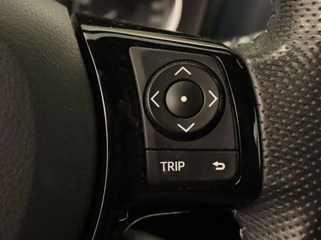 Toyota Yaris 1.5 Hybrid Bi-Tone 2018 Hybride Benzine 25