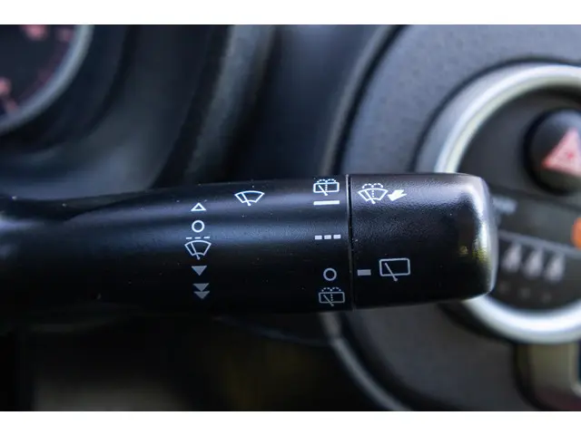 Toyota Yaris 1.0 VVT-i Aspiration 2014 Benzine 15
