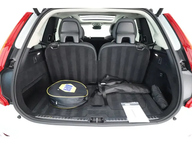 Volvo XC90 T8 Recharge Plus Bright 2024 Hybride Benzine 22