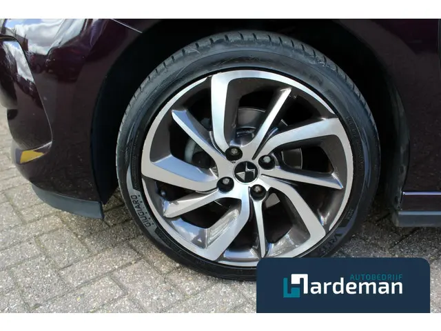 DS DS 3 Cabrio 1.2 Sport Chic Carplay 2016 Benzine 24
