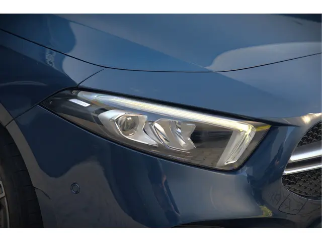 Mercedes-Benz A-Klasse AMG 35 4MATIC 2022 Benzine 13