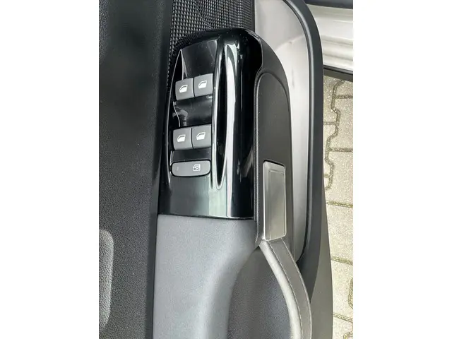 Citroën C3 1.2 PureTech Shine 2021 Benzine 5