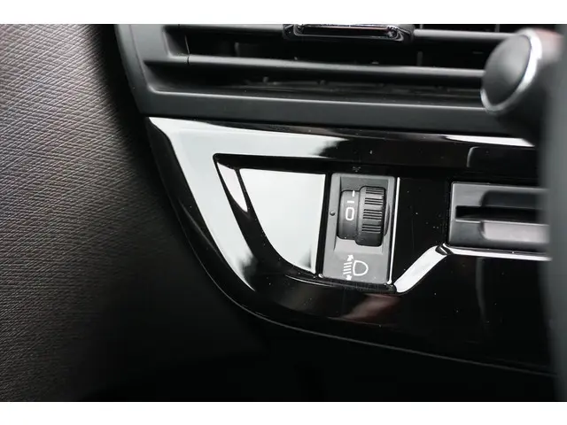 Citroën C4 Picasso 1.6 e-THP Intensive 2014 Benzine 26