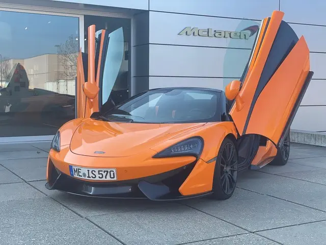 McLaren 570S Spider 570S Carbon Novitec 2018 Benzine 7