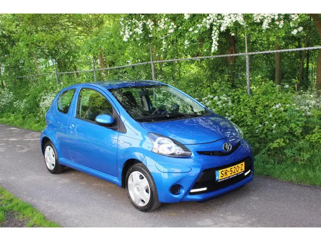 Toyota Aygo 1.0 VVT-i Comfort *LED *AIRCO 2013 Benzine 7