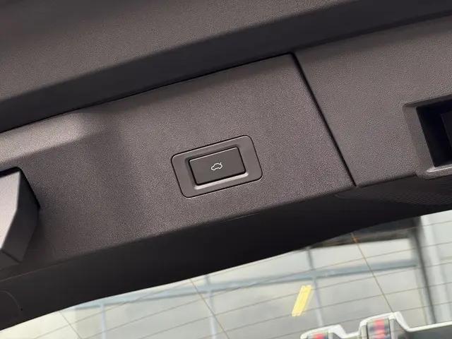 Omoda 9 SHS 1.5T-GDi SHS-P Premium 2026 Hybride Benzine 26