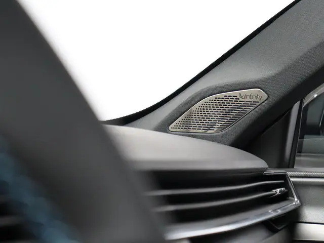 Lynk & Co 01 1.5 2025 Hybride Benzine 10