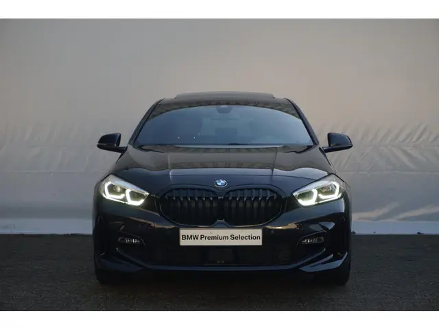 BMW 1 Serie 118i 2024 Benzine 3