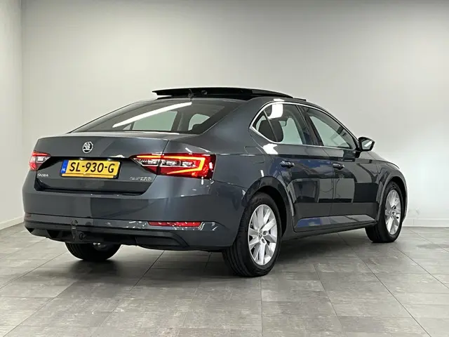 Škoda Superb 1.4 TSI ACT Ambition Business 2018 Benzine 2