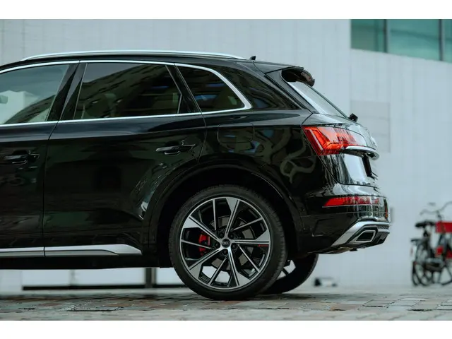 Audi Q5 50 TFSI e S edition 2021 Hybride Benzine 6