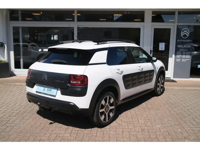 Citroën C4 Cactus 1.2 PureTech Shine 2017 Benzine 15