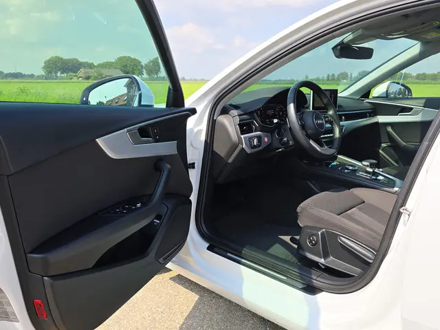 Audi A4 Avant 35 TFSI Pro Line 2019 Hybride Benzine 20