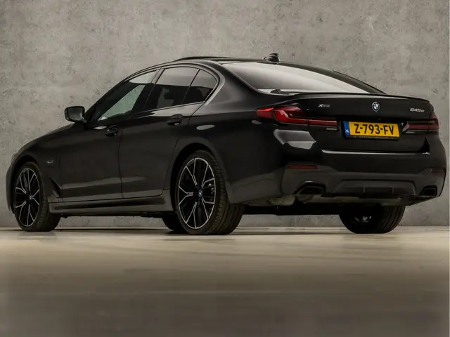 BMW 5 Serie 545e xDrive M Sport 2023 Hybride Benzine 3