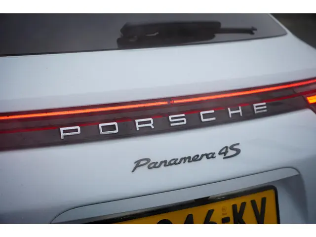 Porsche Panamera Sport Turismo 2.9 4S 2018 Benzine 43
