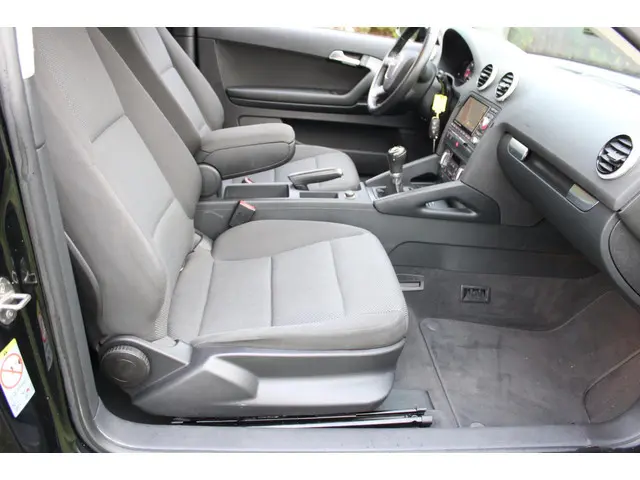 Audi A3 1.2 TFSI Attraction Advance 2012 Benzine 17