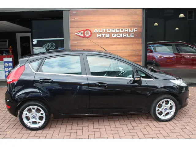 Ford Fiesta 1.25 Titanium 2012 Benzine 6