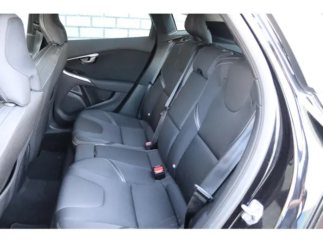 Volvo V40 2.0 T2 Nordic+ 2018 Benzine 8