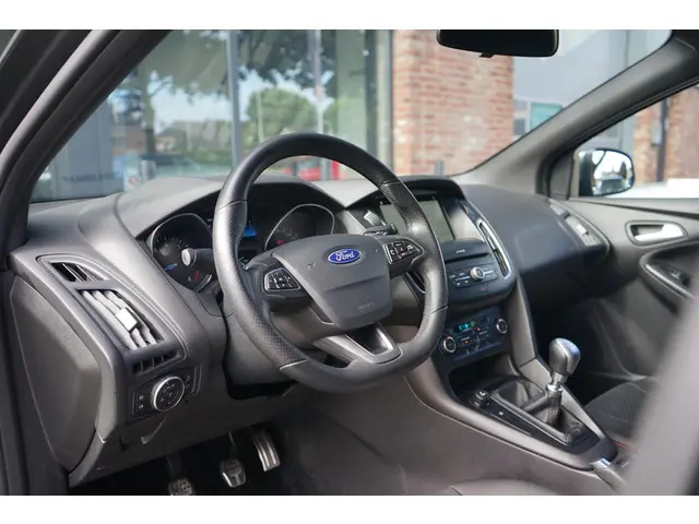 Ford Focus 1.0 ST-Line 2018 Benzine 22