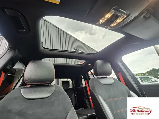 Mercedes-Benz GLB AMG 35 4MATIC Premium 2020 Benzine 19