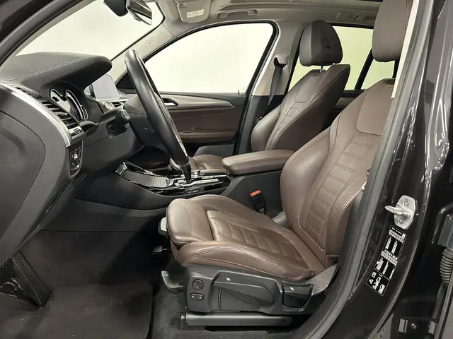 BMW X3 xDrive20i High Executive 2020 Benzine 7