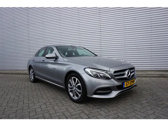 Mercedes-Benz C-Klasse 2