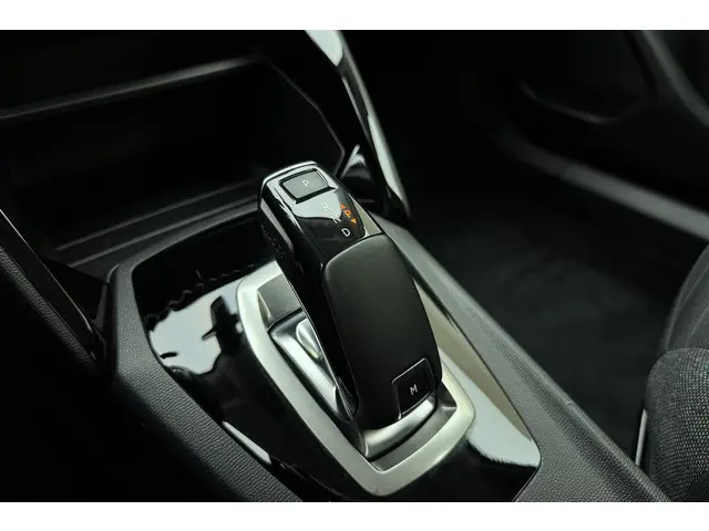 Peugeot 2008 1.2T Automaat Active 2021 Benzine 29