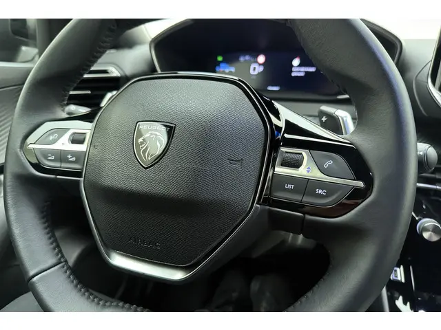 Peugeot 2008 1.2 Hybrid 145 Allure 2024 Hybride Benzine 19