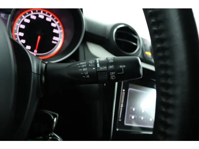 Suzuki Swift 1.2 Select 2018 Benzine 29