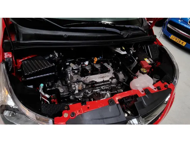 Opel KARL 1.0 ecoFLEX Cosmo 2015 Benzine 34