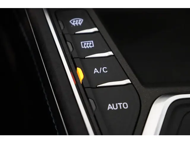 Lynk & Co 01 1.5 2021 Hybride Benzine 40