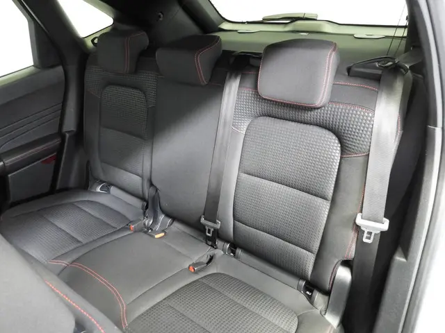 Ford Kuga 2.5 PHEV Plug-In ST-Line 2022 Hybride Benzine 26