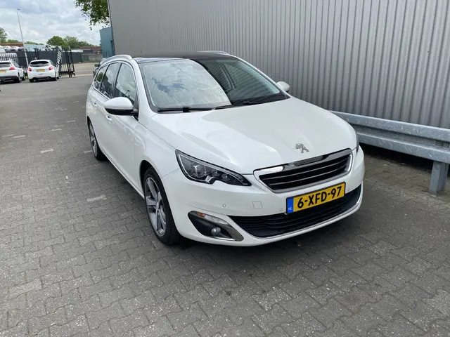 Peugeot 308 SW 1.2 e-THP Première 2014 Benzine 15