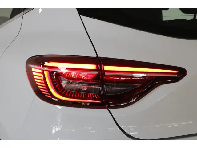 Renault Clio 1.0 TCe Intens 2019 Benzine 12