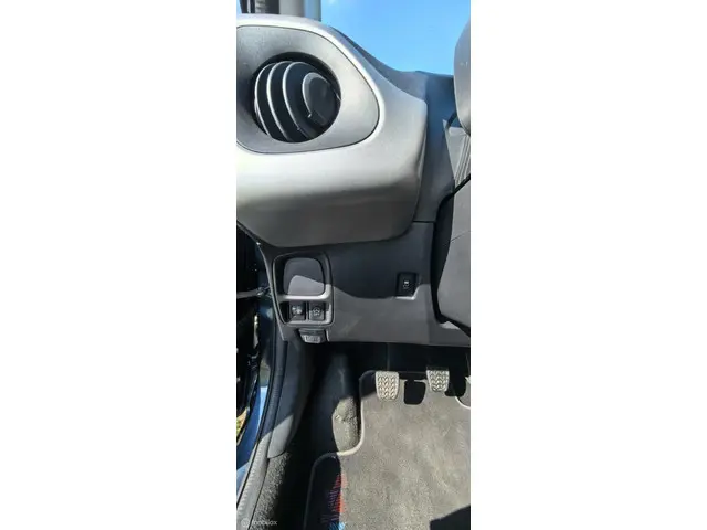 Peugeot 108 1.0 e-VTi Active 2016 Benzine 10