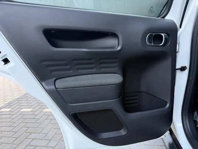 Citroën C4 Cactus 1.2 PureTech Feel 2016 Benzine 13