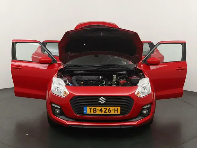 Suzuki Swift 1.2 Sportline 2018 Benzine 25