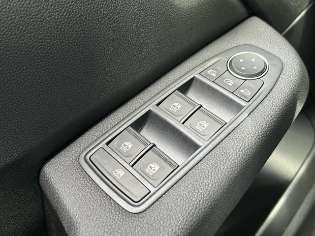 Mitsubishi Colt 1.6 HEV Intense 2025 Hybride Benzine 20