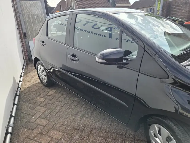 Toyota Yaris 1.0 VVT-i Aspiration 2015 Benzine 28