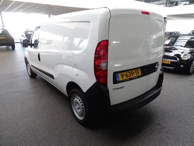 Opel Combo 1.3 CDTi L2H1 Executive, Maxi, 2018 Diesel 6