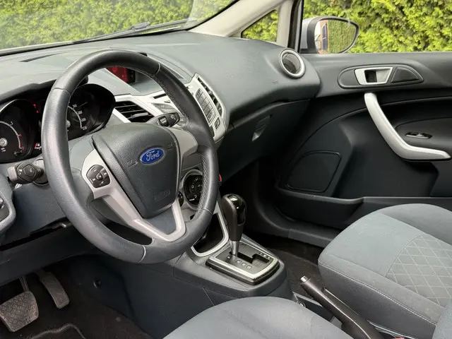 Ford Fiesta 1.4 Titanium 2012 Benzine 10
