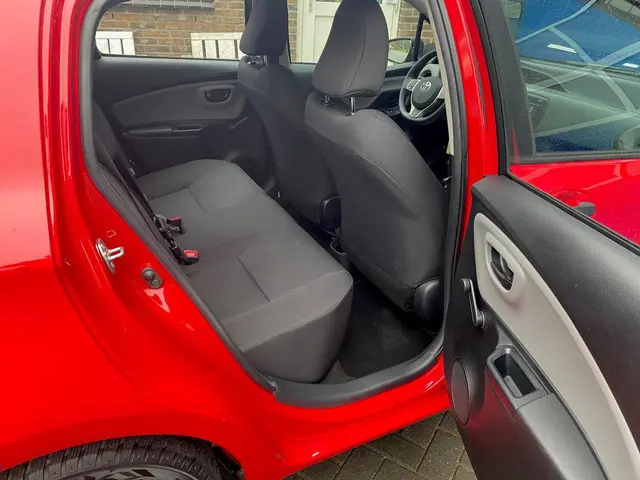 Toyota Yaris 1.0 VVT-i Trend airco 2016 Benzine 11