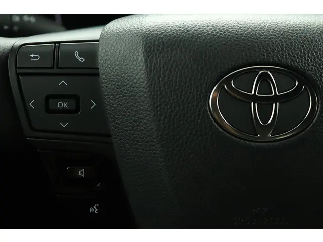 Toyota C-HR 1.8 Hybrid 140 Active 2024 Hybride Benzine 19